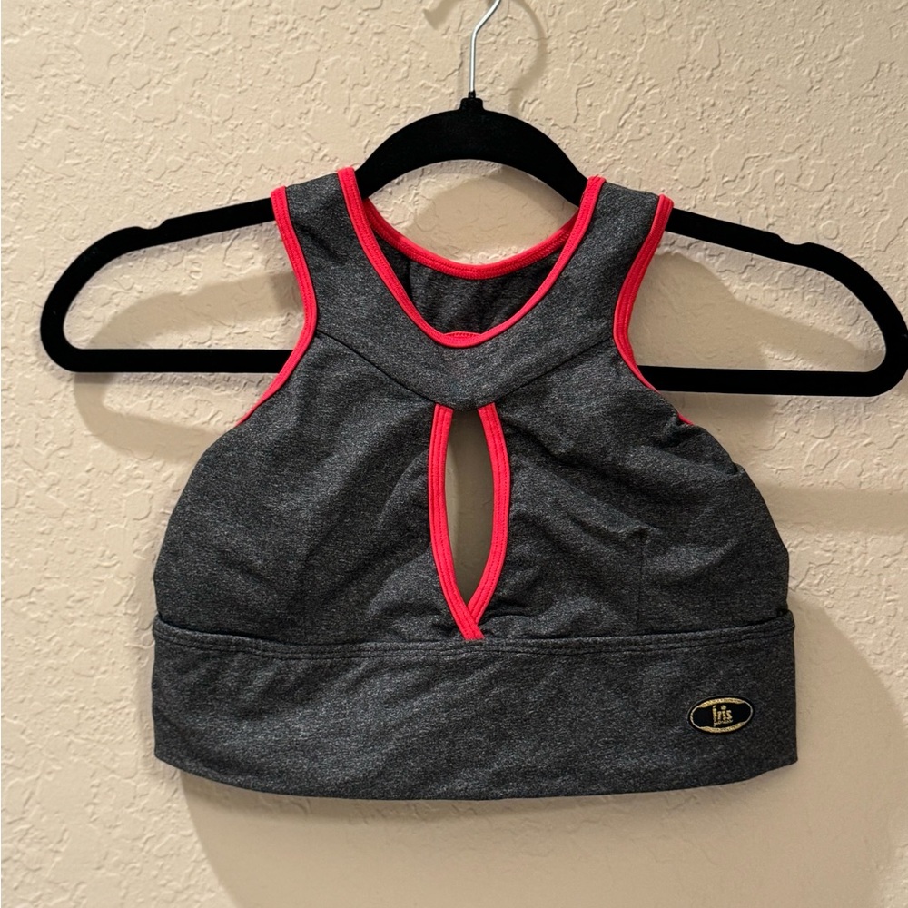 Iris Fitness gym wear grey top with hot pink accent